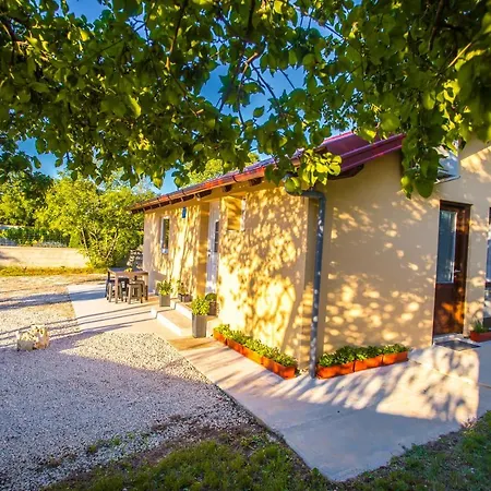 Holiday Nature House Manjadvorci